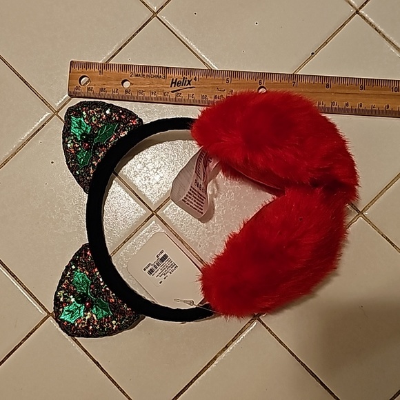 NWT Women's Christmas Earmuffs Headband Cat Ears Red Fur Holly Berries Glitter - Picture 10 of 10